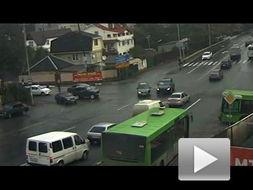 最新国产车出炉事故视频